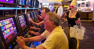 salot ပလက်ဖောင်းမှ ကာစီနိုနှင့် Sportsbook